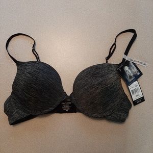 BRAND NEW Daisy Fuentes 36B Bra